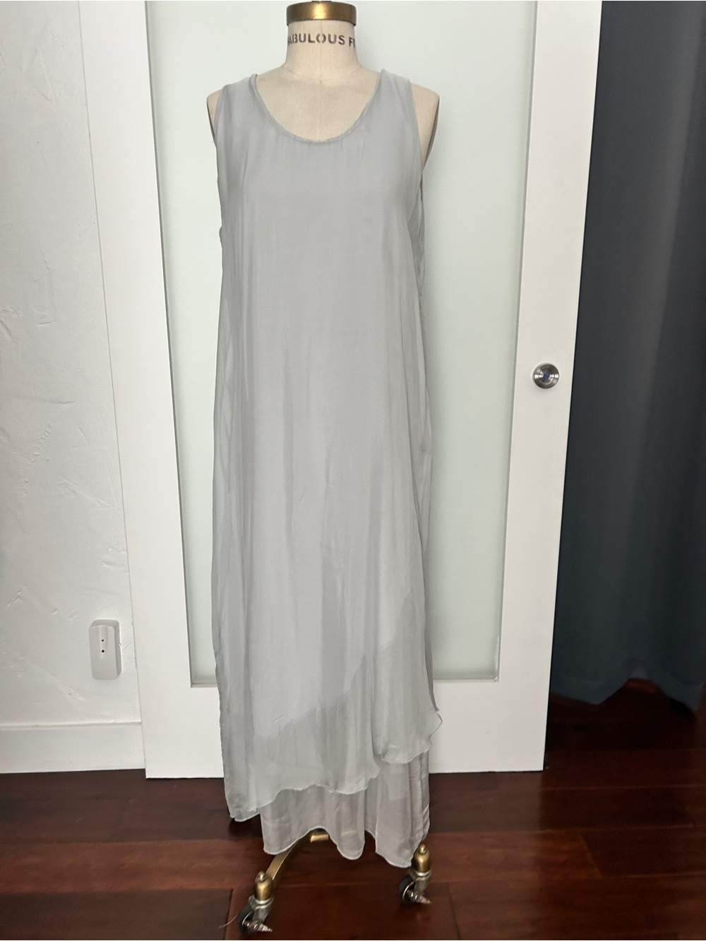 NEW Luna Luz gray silk sleeveless shift dress with matching wrap shawl L
